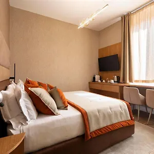 Royal Corso 2*, Rome Italy